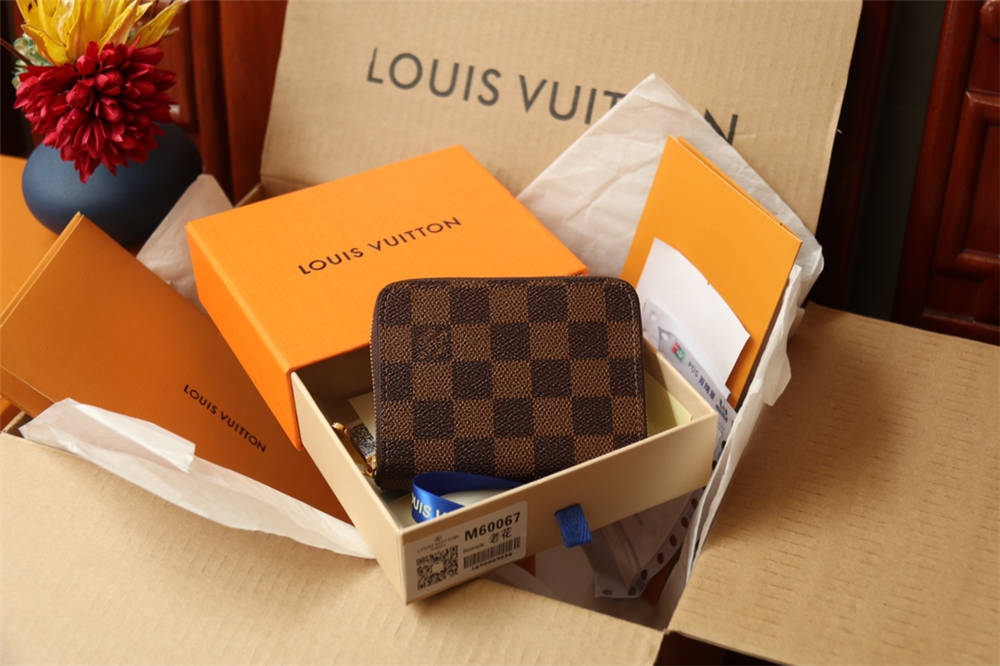 Louis Vuitton wallet ZIPPY M60067  2025 new 